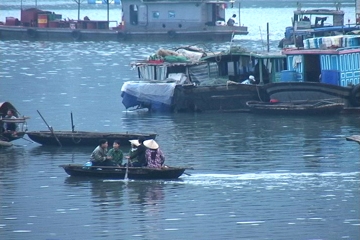 Living in Ha Long Bay